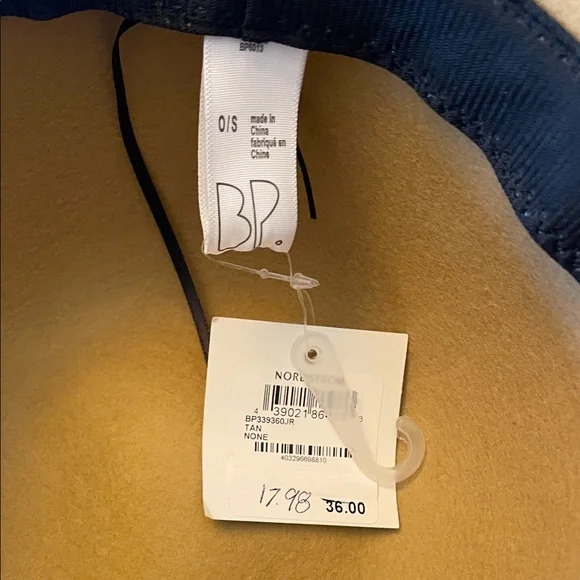 Chic Tan Tassel-Trimmed Hat NWT - Picture 4 of 4